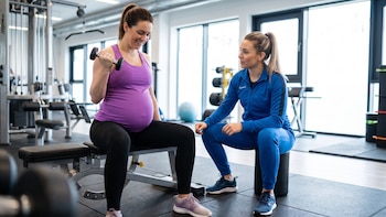 El entrenamiento de fuerza podría ayudar a reducir la diabetes gestacional durante el embarazo, sugiere un estudio