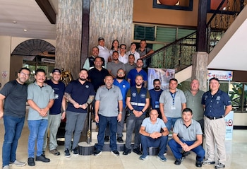 El Equipo Médico de Emergencias de la CCSS regresó a Costa Rica tras concluir su misión humanitaria en Panamá, donde atendió a 78 pacientes.
