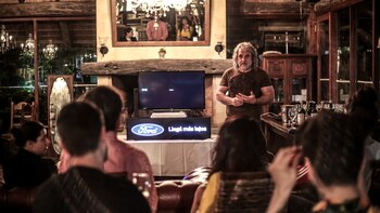Marcelo Pelleriti, uno de los mejores enólogos de la Argentina, ofreció una degustación personalizada a los invitados de la experiencia Ford en Casa Suaya