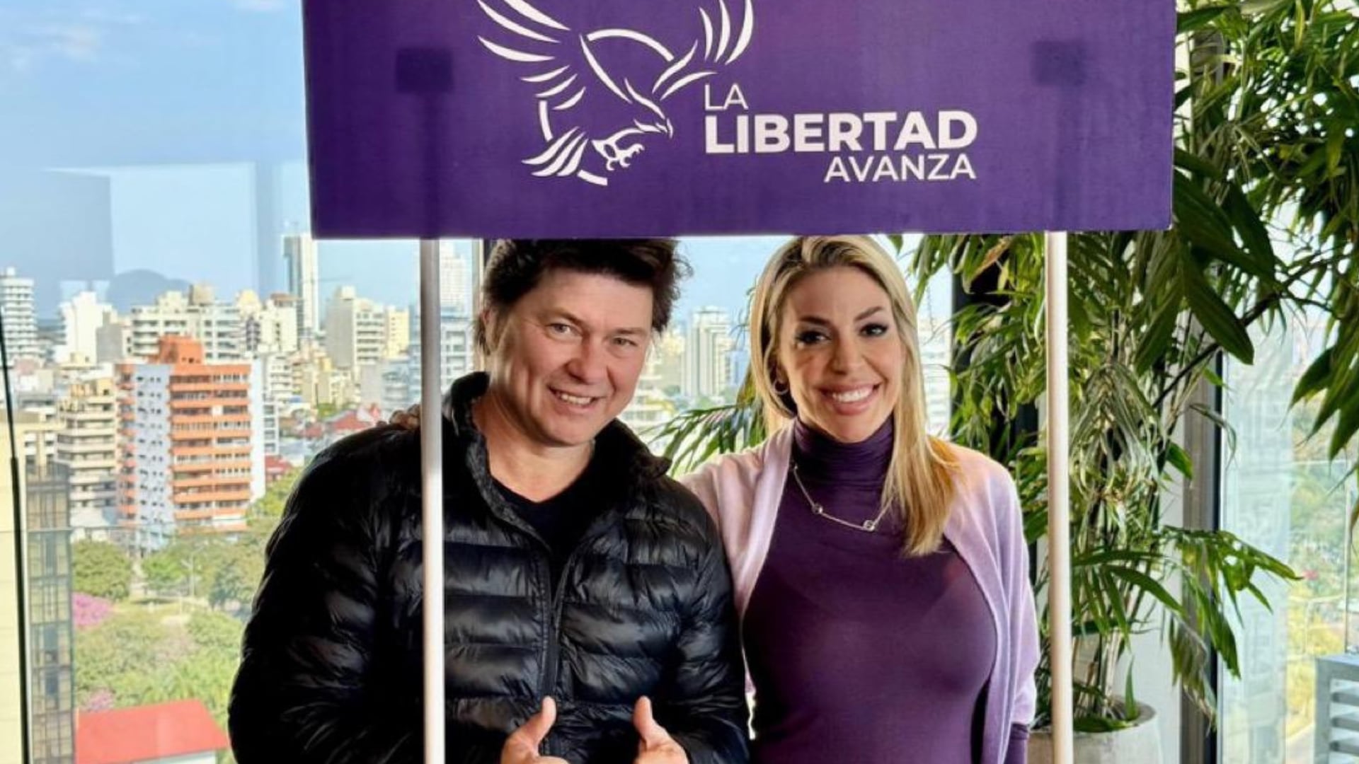 Lisandro Almirón junto a Virginia Gallardo