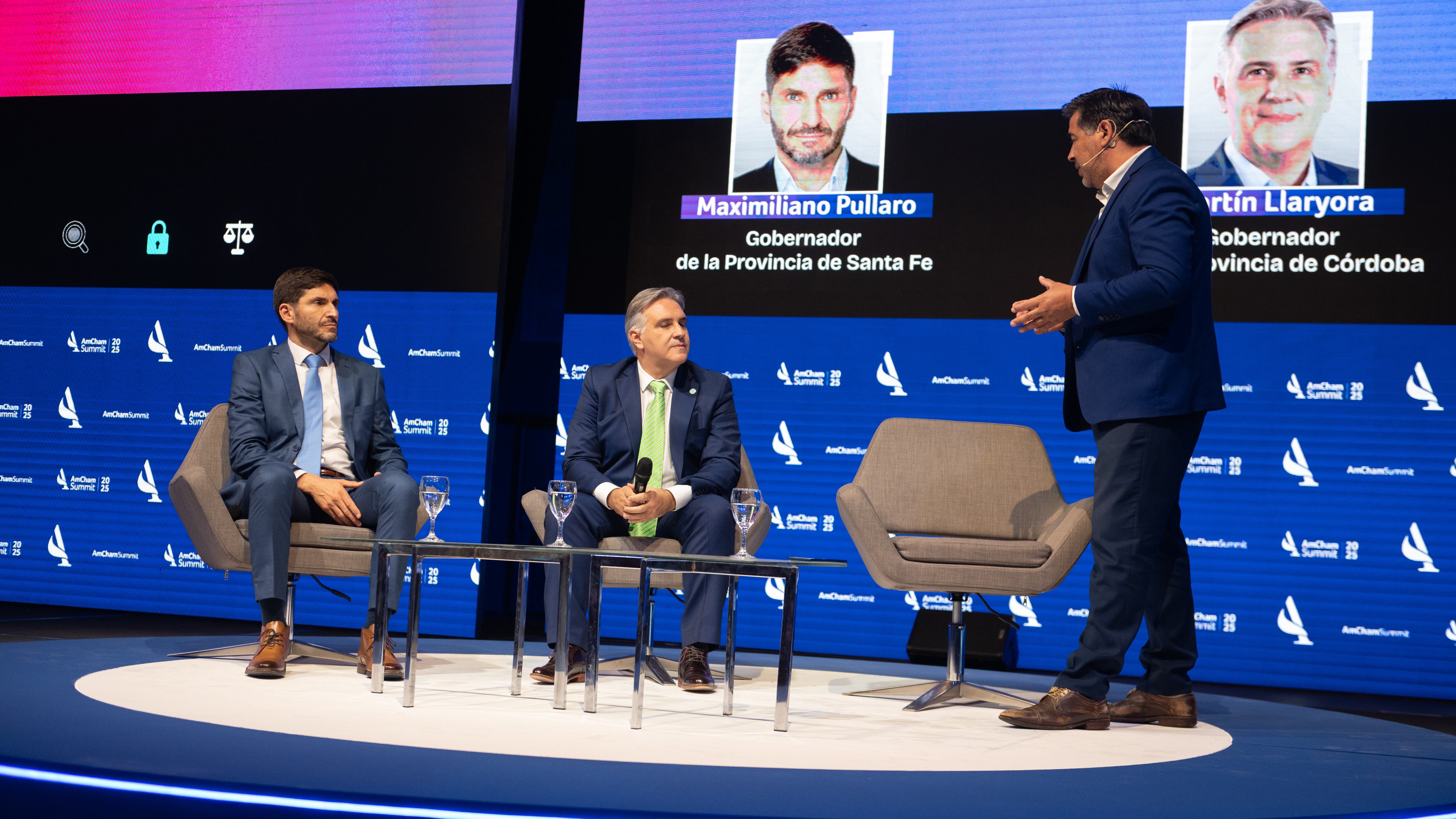 Durante la jornada, hubo varios debates políticos (Jaime Olivos)