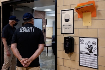 Aunque la maestra ya se