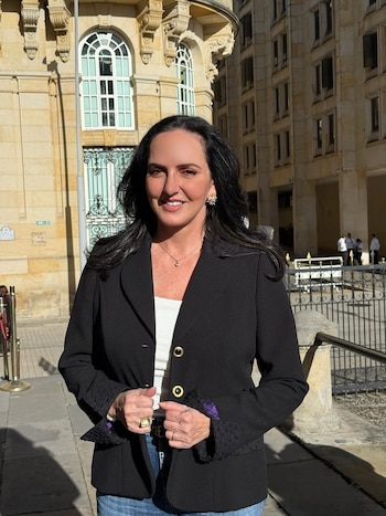 La senadora se intervino los ojos, el rostro y el cuello, y recordó una liposucción tras su cuarto embarazo - crédito @mariafernandacabal/ Instagram