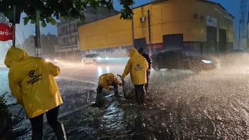 Según el MARN, el patrón podría repetirse el domingo con menor intensidad en la zona oriental y mayor actividad en áreas centrales y occidentales. (Cortesía: Alcaldía de San Salvador)