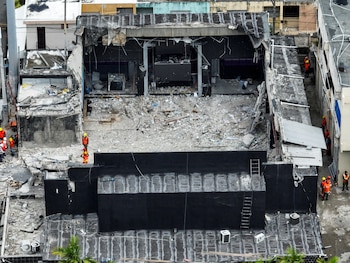 El juez Reymundo Mejía Zorrilla debe decidir en la audiencia preliminar si Antonio y Maribel Espaillat López irán a juicio por la tragedia del Jet Set Club. (REUTERS/Ricardo Arduengo)
