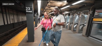 NYU Langone prueba herramientas de inteligencia artificial para ampliar la autonomía de personas con discapacidad visual en Nueva York