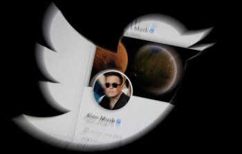 Elon Musk mantiene en suspenso