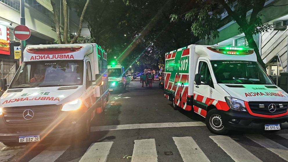 Una persona murió por un infarto y hubo otras 6 emergencias cardíacas en la Ciudad durante Argentina-Suiza Una persona murió por un infarto y hubo otras 6 emergencias cardíacas en la Ciudad durante Argentina-Suiza