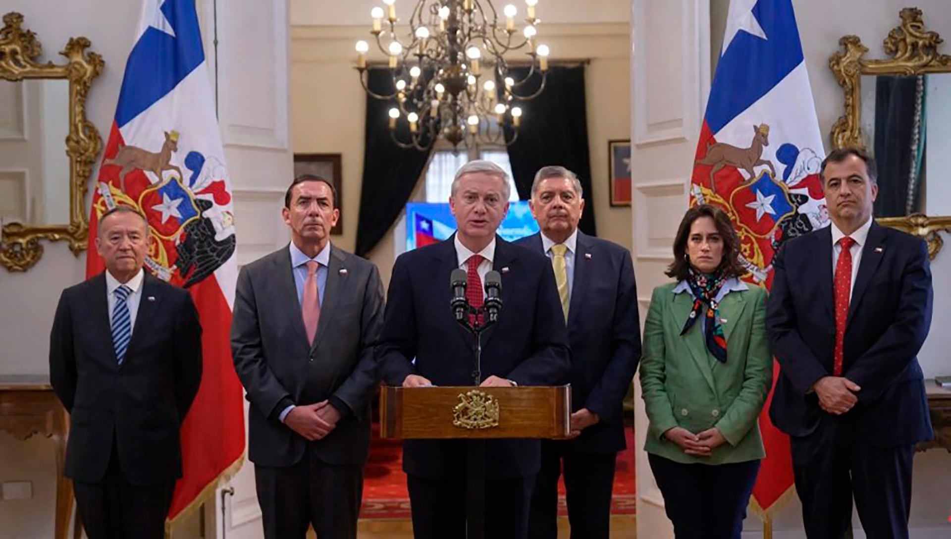 Chile: Kast asumió la responsabilidad por rebaja de condenas a 56 pederastas y mantiene a su ministro de Justicia