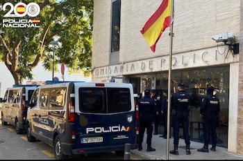 25/10/2026 Agentes de la Policía Nacional en la comisaría de Manacor.
POLITICA
POLICÍA NACIONAL
