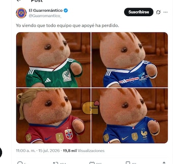Cuatro paneles muestran un muñeco peludo con uniforme de fútbol verde de México, azul de Tubarões Azuis, rojo de Noruega y azul de Francia