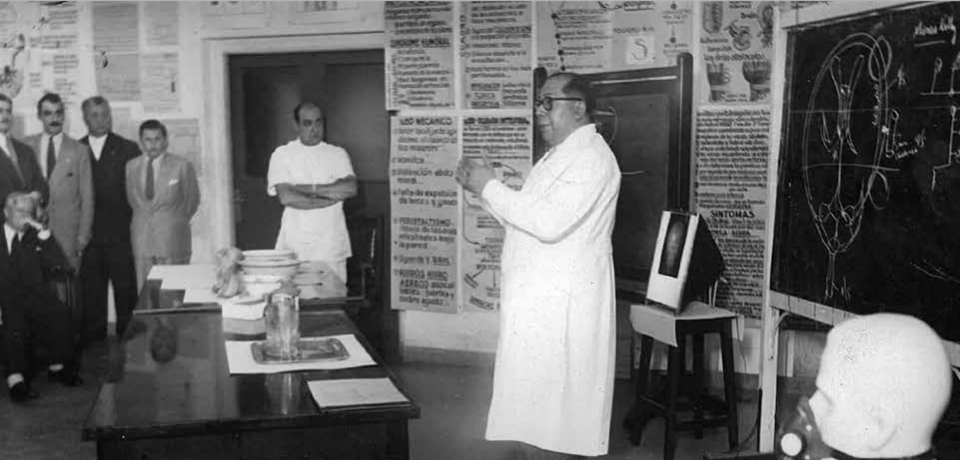 Carrillo fue, además, profesor universitario en la Facultad de Medicina de la UBA, donde llegó a ser decano interino en 1945 (Fotografía Ministerio de Cultura)