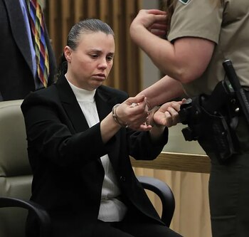 Angela durante el juicio en