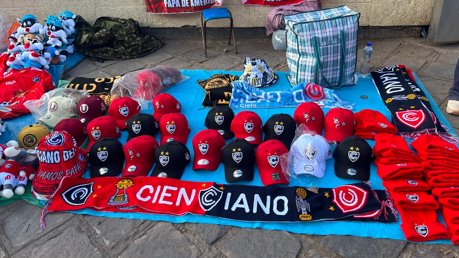 Así lucen las calles cercanas al estadio Inca Garcilaso de la Vega de Cusco, donde se jugará el Cienciano vs Botafogo - Crédito: Marilyn Corrales / Infobae Perú.