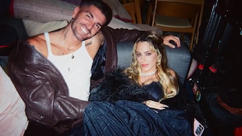 Torta de tres pisos y