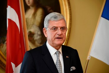 En la imagen, el político