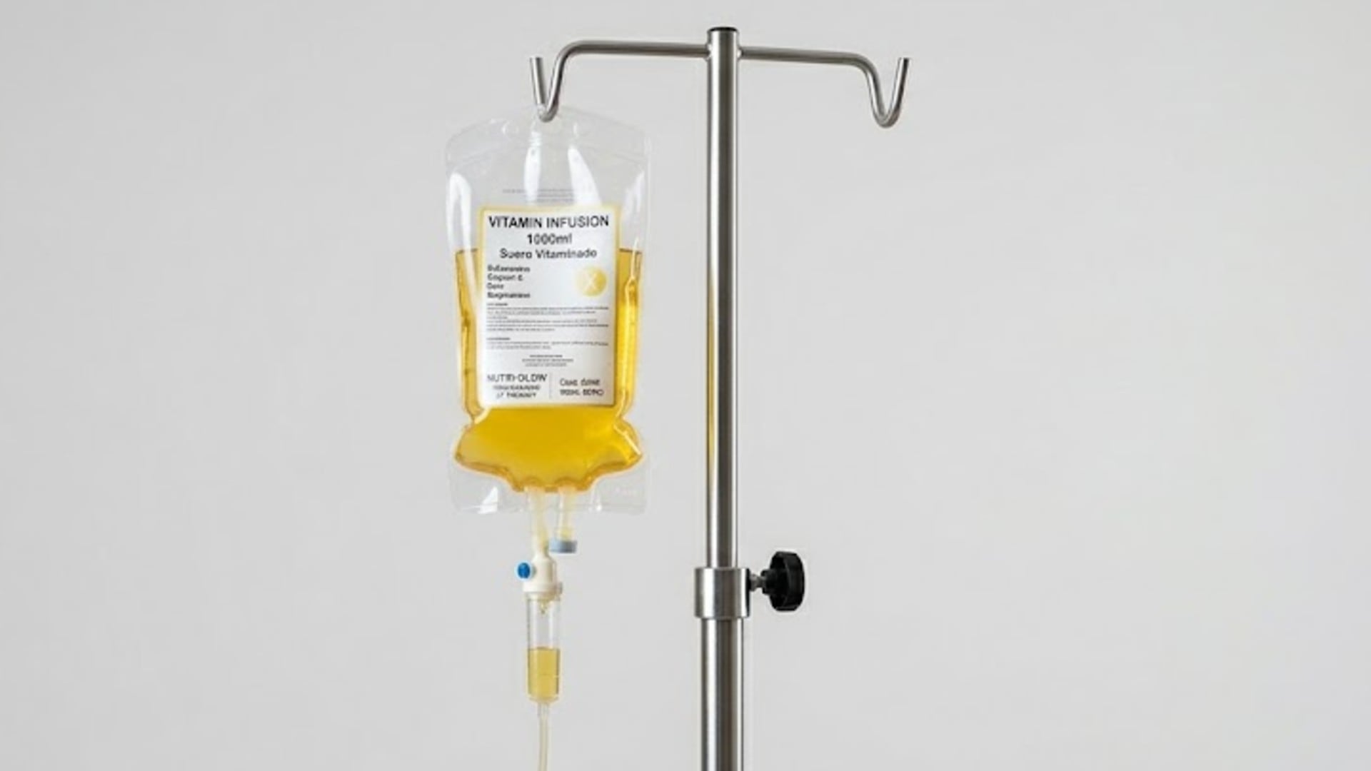 El peligro de los sueros vitaminados sin supervisión médica. Foto: (Gemini IA)