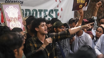 El Partido de las Cucarachas moviliza a cientos de jóvenes de India