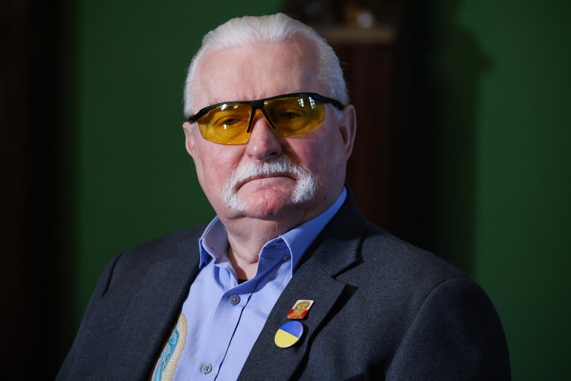 Lech Walesa respalda a Tusk ante la grave crisis abierta con el Tribunal Constitucional de Polonia