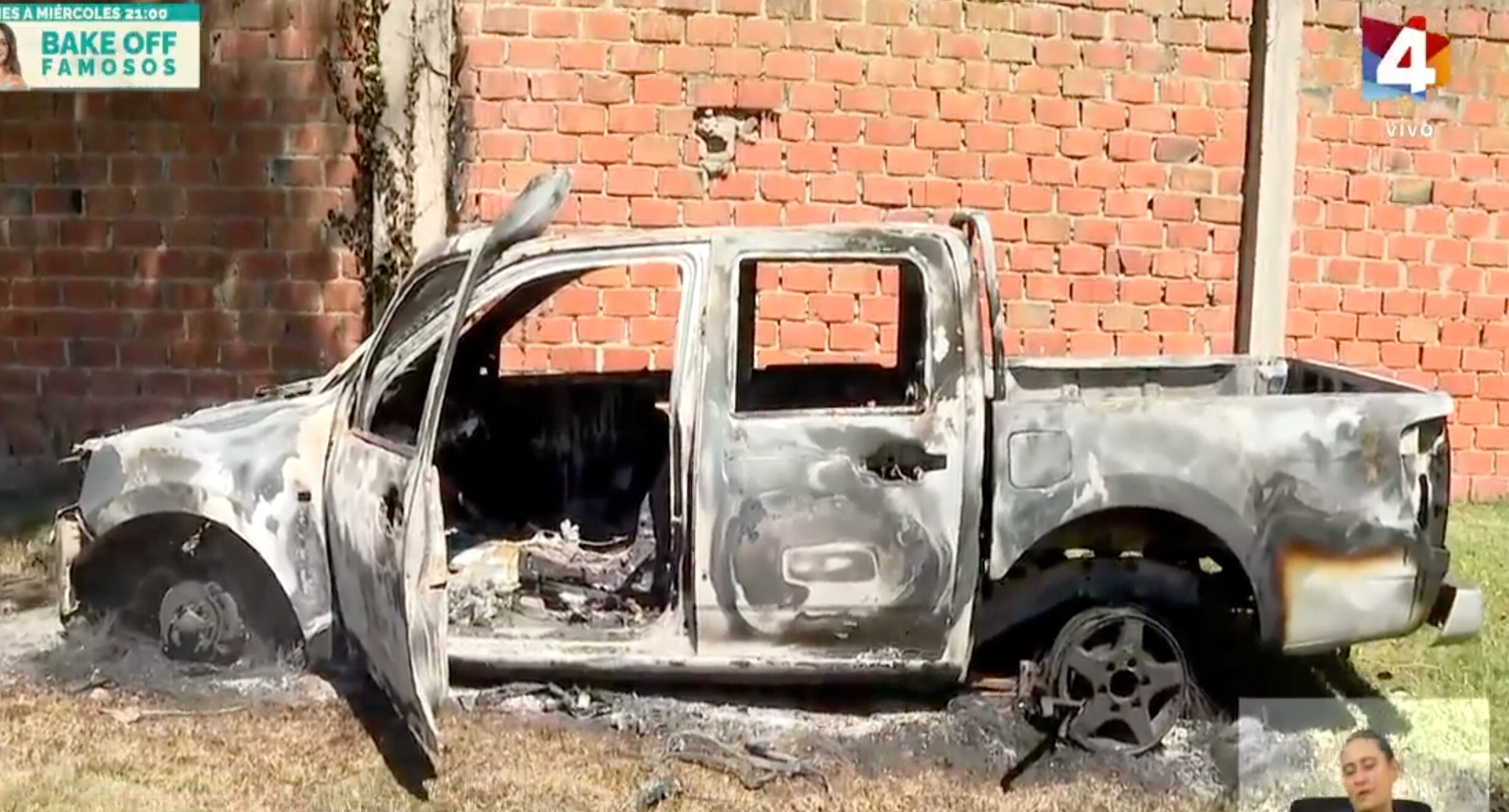La camioneta que utilizaron los delincuentes que participaron en el atentado contra Mónica Ferrero apareció quemada (Captura Telenoche/Canal 4)