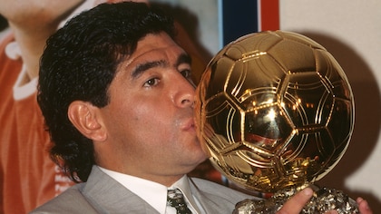 El cinematográfico robo del Balón de Oro de Maradona que estuvo desaparecido 35 años: la falsa teoría y su descubrimiento en una feria