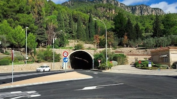 Muere un motorista tras sufrir un accidente en la carretera de Sóller