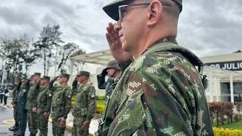 Gustavo Petro negó que la salida del general (r) Jorge Ricardo Hernández del Ejército esté relacionada con caravana de alias Calarcá: lo señaló de corrupción