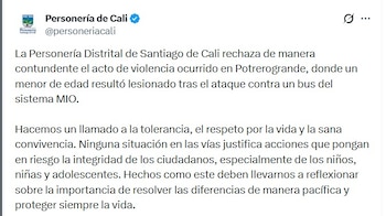 Habitantes del sector retuvieron a los presuntos implicados y la Policía Metropolitana capturó al motociclista y a su acompañante - crédito @personeriacali/X