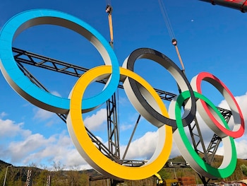 The rings were placed by