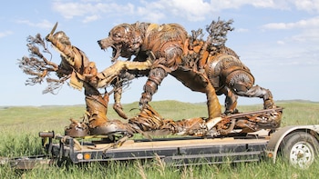 Con heridas graves, Glass desafió