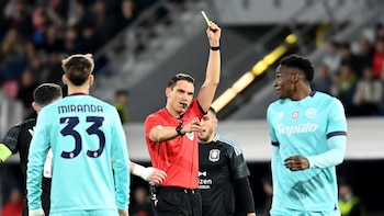 El suizo Sandro Schärer contará con un equipo arbitral español en el PSG-Bayern