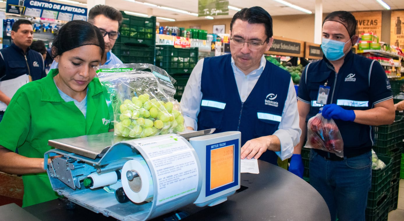 La Defensoría del Consumidor despliega dispositivos de fiscalización presencial en comercios del país para garantizar los derechos de los consumidores y prevenir irregularidades (Cortesía: Defensoría del Consumidor).