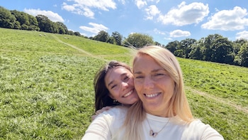 El emotivo álbum de Marina Borensztein para su hija en su cumpleaños: "Te felicito por vivir la vida que querés"