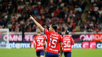 Chivas hace oficial el regreso