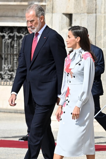 29/09/2026 El Rey Felipe VI y la Reina Letizia esperan la llegada del Presidente de la República Francesa, Emmanuel Macron, y la Primera Dama, Brigitte Macron, en el Palacio Real, a 29 de septiembre de 2026, en Madrid (España). Esta visita de estado servirá para poner de relieve y reforzar los lazos y las relaciones bilaterales entre ambos países.
POLITICA
José Oliva - Europa Press