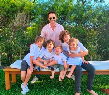 Benjamín Vicuña con sus hijos