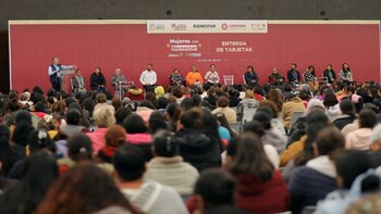 Entregada de tarjetas del programa