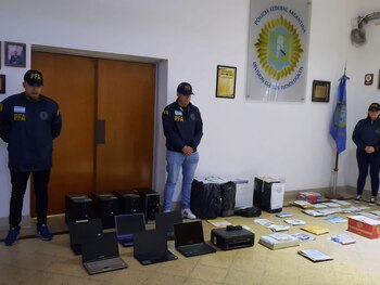 Cayó una banda de hackers