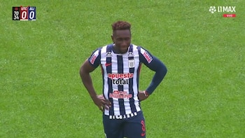 Expulsión de Eryc Castillo tras