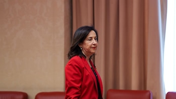 Robles anima a las mujeres