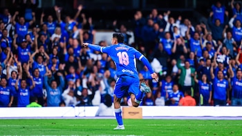 Cruz Azul vs FC Juárez En Vivo: la Máquina extiende su ventaja 2-0: Montaño y Rodríguez marcan en el Azteca