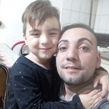 Alejandro Medina y su hijo