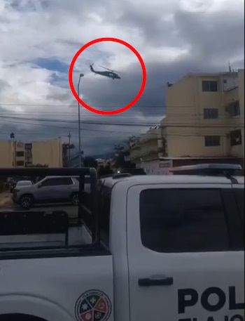 Helicóptero sobrevolando la zona del enfrentamiento. Crédito: Redes Sociales