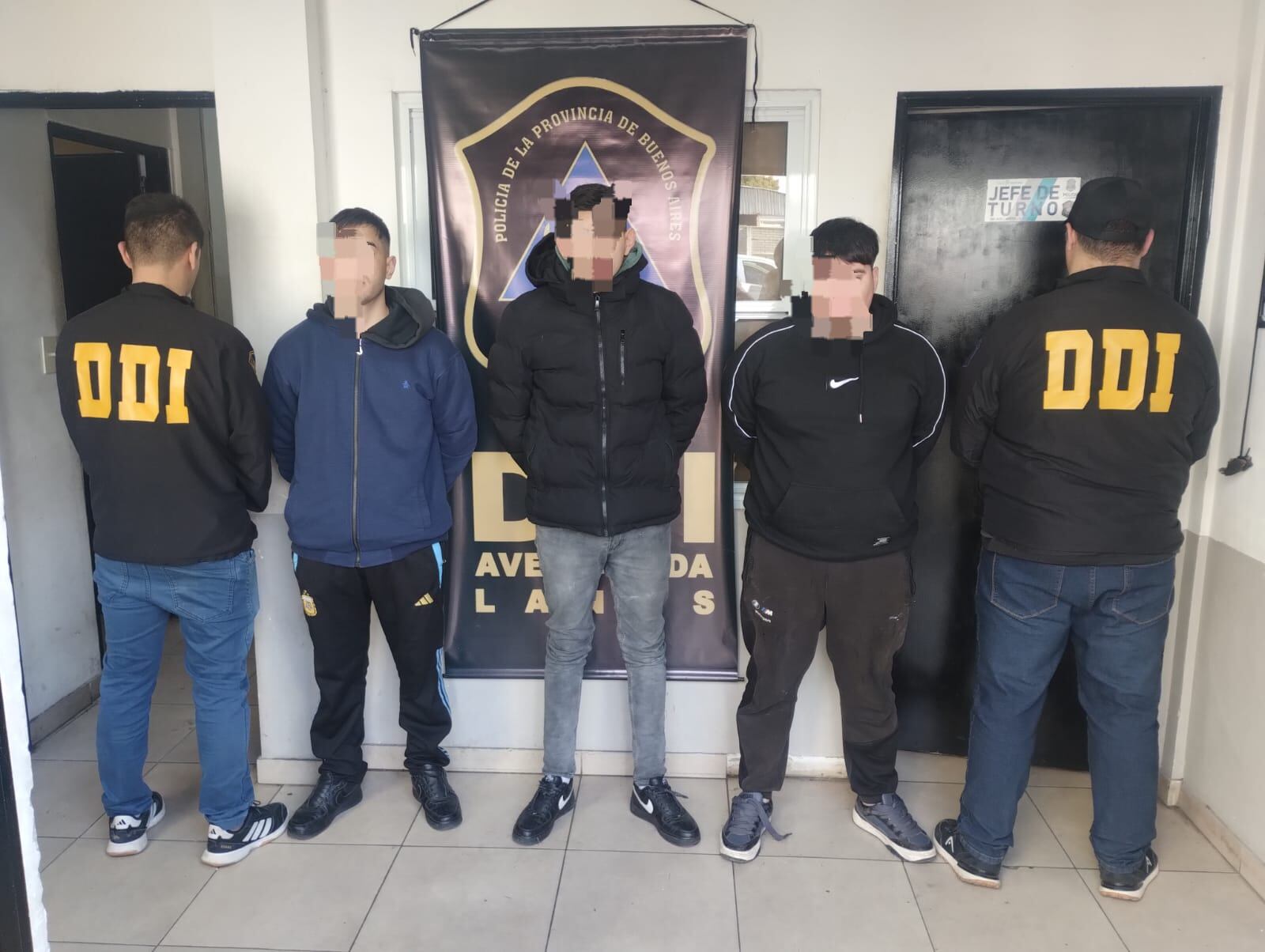 Luego de haber cometido los robos, tres de los asaltantes fueron detenidos en agosto de este año