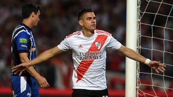 El colombiano Santos Borré abrió