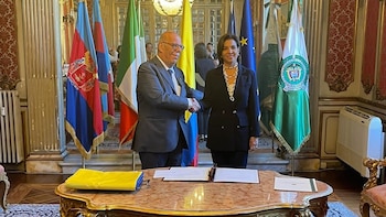 Gobierno retiró a Gianni Lusena como cónsul honorario en Florencia por incumplir entrega de informes