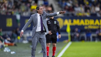 El uruguayo Guillermo Almada deja