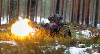 Entrenamiento militar cerca de Rusia