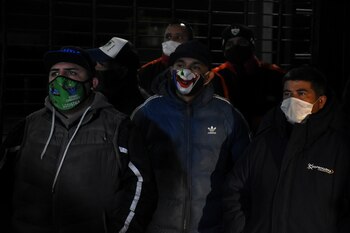 Camioneros bloquean el acceso al