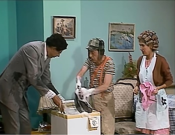 El Chavo también destruye el
